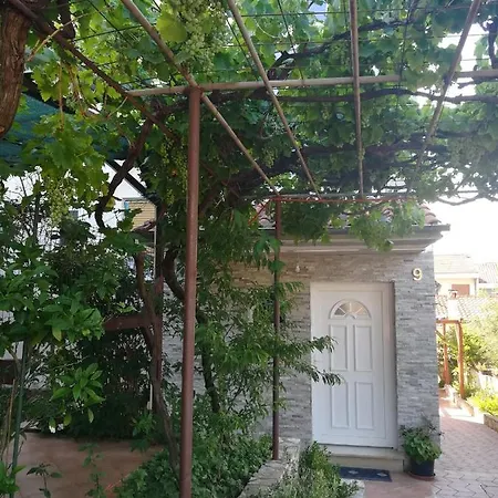 Katerina דירה פולה